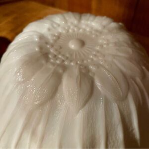 Vintage 1960's Indiana Glass Lily Pons White Milk Glass Sunflower Bowl